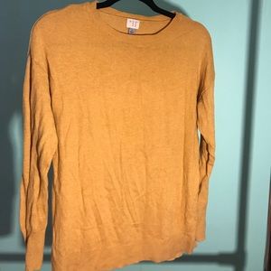 Mustard yellow light sweater 💙